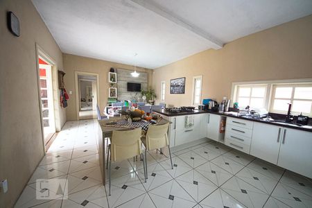 Casa à venda com 450m², 5 quartos e 4 vagasCozinha