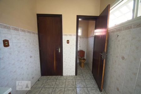 Casa à venda com 450m², 5 quartos e 4 vagasBanheiro 3