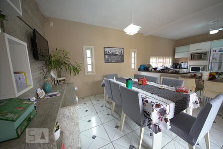 Casa à venda com 450m², 5 quartos e 4 vagasCozinha