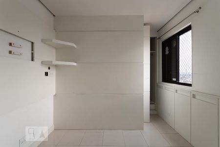 Apartamento à venda com 180m², 3 quartos e 2 vagasQuarto