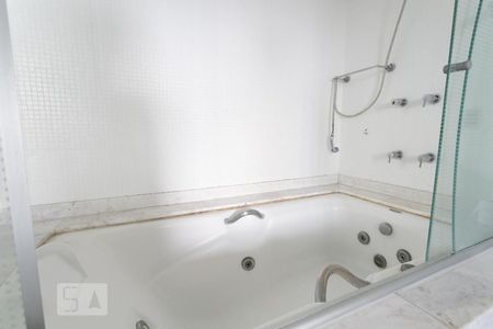 Apartamento à venda com 180m², 3 quartos e 2 vagasBanheiro da Suíte 2