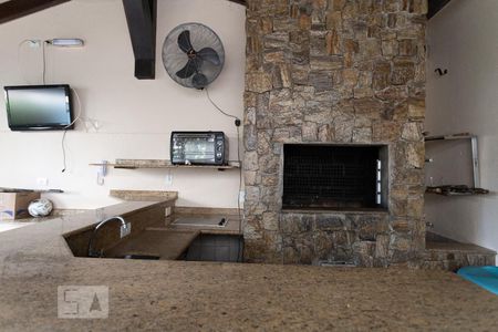 Apartamento à venda com 180m², 3 quartos e 2 vagasChurrasqueira