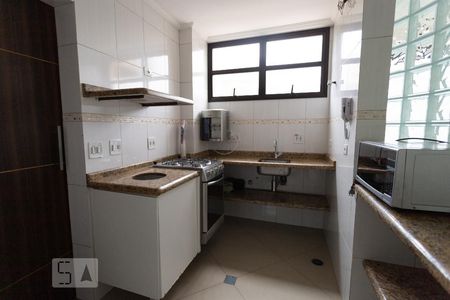 Apartamento à venda com 180m², 3 quartos e 2 vagasCozinha do Salão de festas