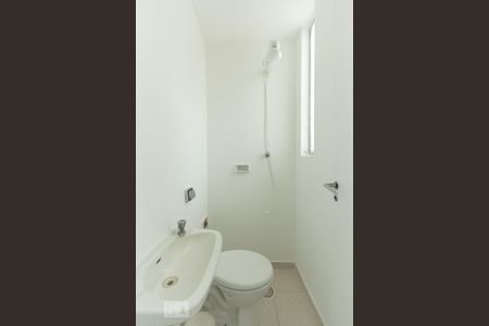 Apartamento à venda com 106m², 3 quartos e 1 vaga Apartamento à venda com 106m², 3 quartos e 1 vagaBanheiro de Serviço