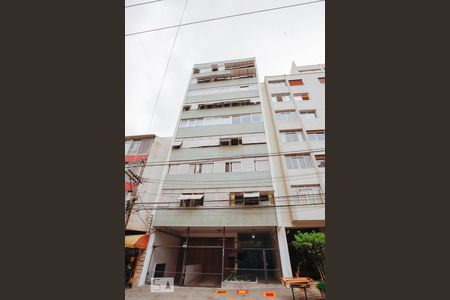 Apartamento à venda com 106m², 3 quartos e 1 vaga Apartamento à venda com 106m², 3 quartos e 1 vagaFachada