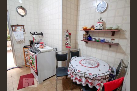 Apartamento à venda com 156m², 4 quartos e sem vaga Apartamento à venda com 156m², 4 quartos e sem vagaCozinha