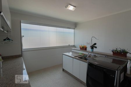 Casa à venda com 611m², 3 quartos e 4 vagasCozinha