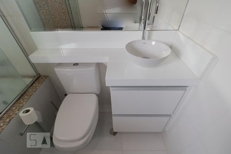 Casa à venda com 611m², 3 quartos e 4 vagasBanheiro da Suíte