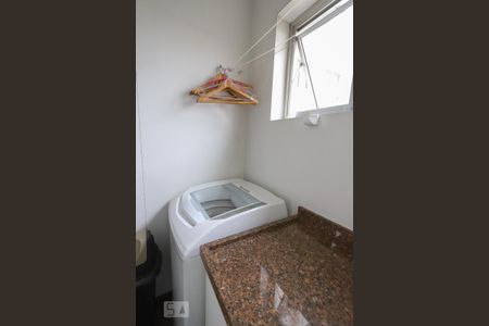 Apartamento à venda com 95m², 2 quartos e 2 vagas Apartamento à venda com 95m², 2 quartos e 2 vagasLavanderia