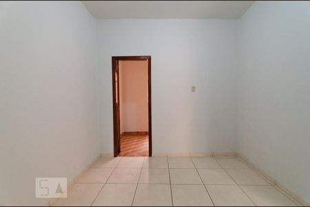 Quarto 1 de casa para alugar com 4 quartos, 85m² em Caiçaras, Belo Horizonte