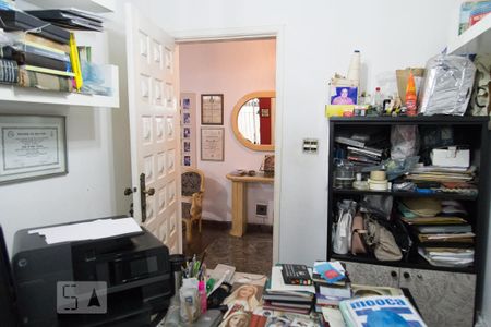 Casa para alugar com 300m², 4 quartos e 8 vagasEscritório