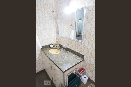 Casa para alugar com 300m², 4 quartos e 8 vagasBanheiro do Quarto 3