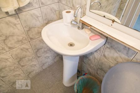 Casa para alugar com 300m², 4 quartos e 8 vagasBanheiro de Serviço