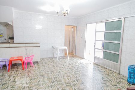 Casa para alugar com 300m², 4 quartos e 8 vagasEdícula