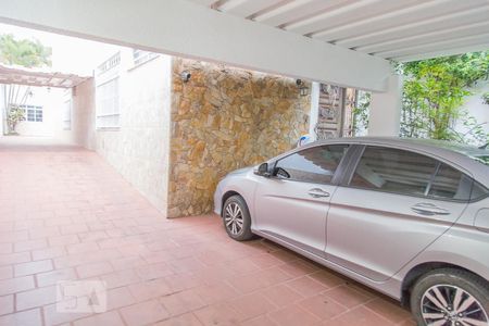 Casa para alugar com 300m², 4 quartos e 8 vagasGaragem