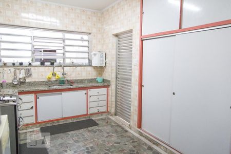 Casa para alugar com 300m², 4 quartos e 8 vagasCozinha