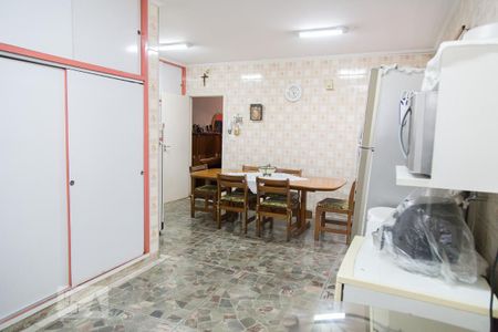 Casa para alugar com 300m², 4 quartos e 8 vagasCozinha