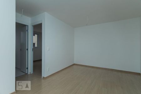 Sala de apartamento à venda com 2 quartos, 48m² em Parque Industrial Tomas Edson, São Paulo