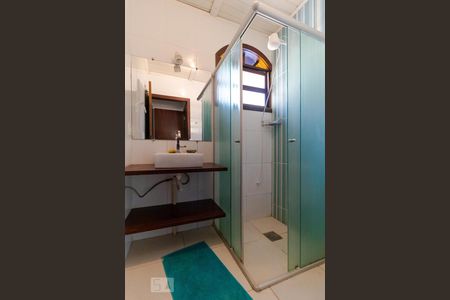 Casa à venda com 140m², 2 quartos e 20 vagasBanheiro