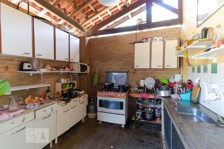 Casa à venda com 140m², 2 quartos e 20 vagasCozinha