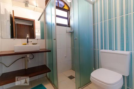 Casa à venda com 140m², 2 quartos e 20 vagasBanheiro