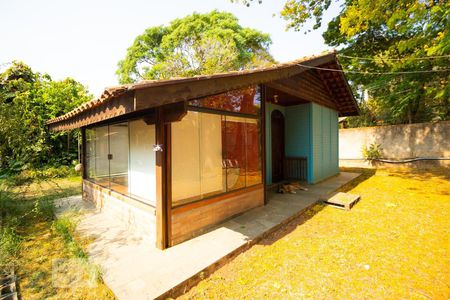 Casa à venda com 140m², 2 quartos e 20 vagasFacada