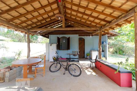 Casa à venda com 140m², 2 quartos e 20 vagasvaranda