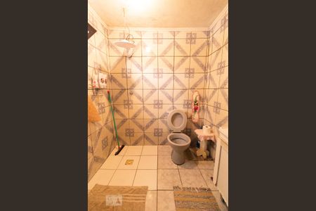 Casa à venda com 150m², 4 quartos e 2 vagas Casa à venda com 150m², 4 quartos e 2 vagasBanheiro