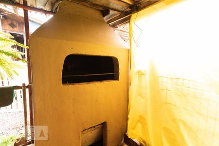 Casa à venda com 150m², 4 quartos e 2 vagas Casa à venda com 150m², 4 quartos e 2 vagasChurrasqueira