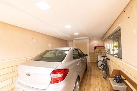 Casa à venda com 150m², 4 quartos e 2 vagas Casa à venda com 150m², 4 quartos e 2 vagasGaragem