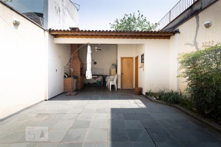 Casa à venda com 226m², 3 quartos e 3 vagasQuintal