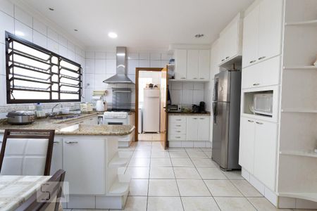 Casa à venda com 226m², 3 quartos e 3 vagasCozinha