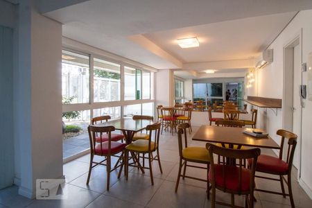 Apartamento à venda com 47m², 1 quarto e 1 vaga Apartamento à venda com 47m², 1 quarto e 1 vagaÁrea comum - Salão de festas