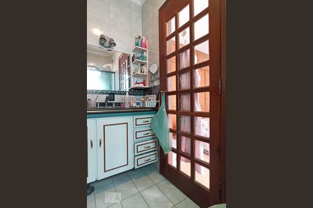 Casa de condomínio à venda com 420m², 4 quartos e 4 vagasBanheiro da suíte 2