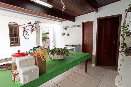 Casa de condomínio à venda com 420m², 4 quartos e 4 vagasÁrea gourmet e churrasqueira
