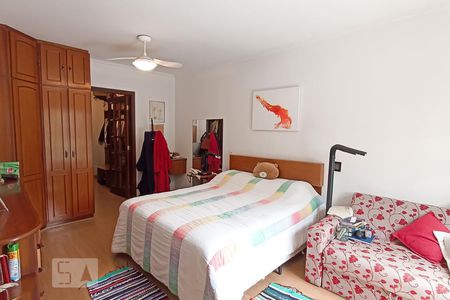 Casa de condomínio à venda com 420m², 4 quartos e 4 vagasSuíte 4