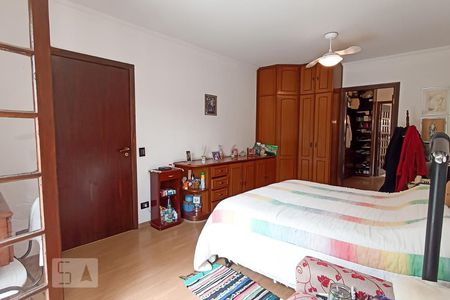 Casa de condomínio à venda com 420m², 4 quartos e 4 vagasSuíte 4