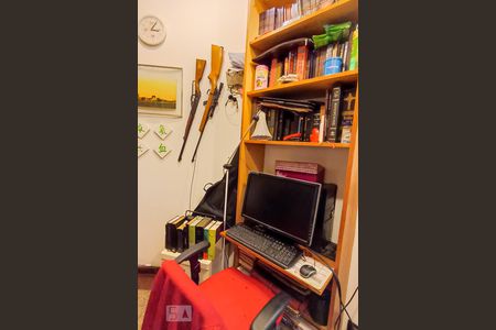 Casa de condomínio à venda com 420m², 4 quartos e 4 vagasEscritório