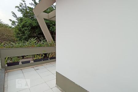 Casa de condomínio à venda com 420m², 4 quartos e 4 vagasVaranda da suíte 4