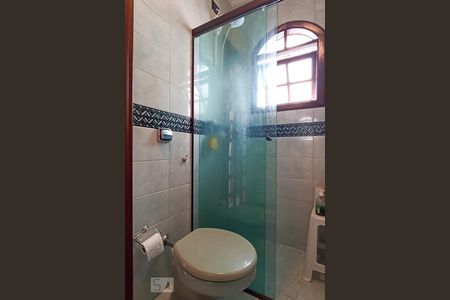 Casa de condomínio à venda com 420m², 4 quartos e 4 vagasBanheiro da suíte 2