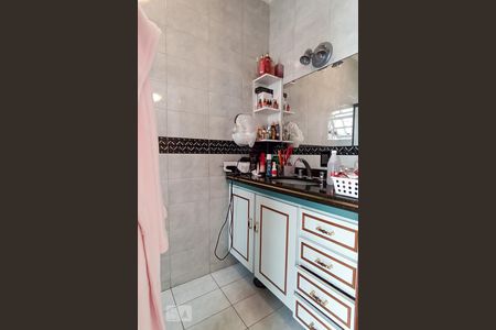 Casa de condomínio à venda com 420m², 4 quartos e 4 vagasBanheiro da suíte 2