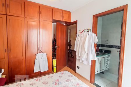 Casa de condomínio à venda com 420m², 4 quartos e 4 vagasSuíte 1