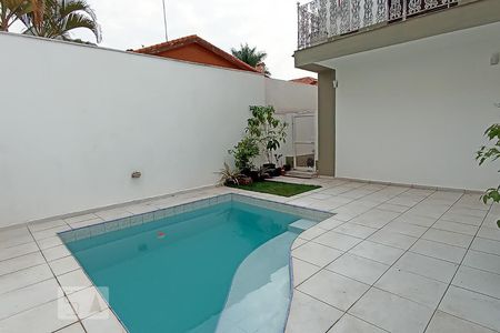 Casa de condomínio à venda com 420m², 4 quartos e 4 vagasPiscina