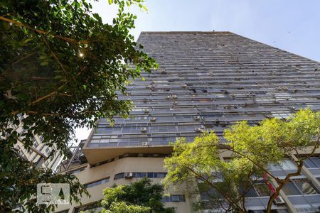 Studio à venda com 37m², 1 quarto e sem vaga Studio à venda com 37m², 1 quarto e sem vagaFachada