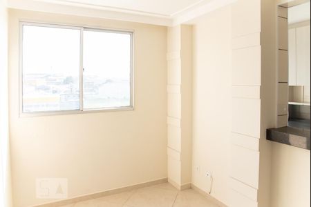 Sala de apartamento para alugar com 2 quartos, 45m² em Jardim Santa Teresinha, São Paulo