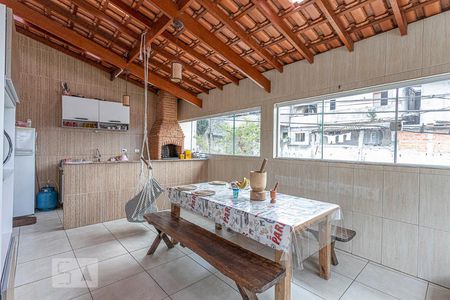 Casa à venda com 356m², 5 quartos e 4 vagas Casa à venda com 356m², 5 quartos e 4 vagasCozinha 2