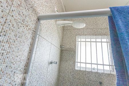 Casa à venda com 356m², 5 quartos e 4 vagas Casa à venda com 356m², 5 quartos e 4 vagasBanheiro social - chuveiro