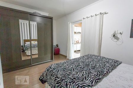 Casa à venda com 356m², 5 quartos e 4 vagas Casa à venda com 356m², 5 quartos e 4 vagasQuarto 1 - suite