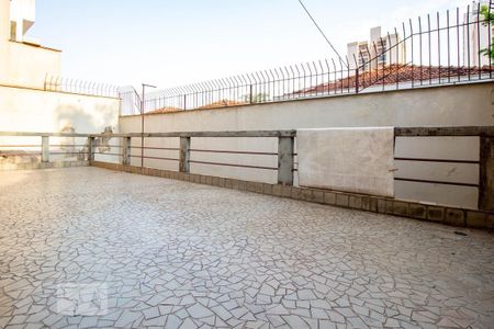 Casa à venda com 172m², 3 quartos e 2 vagas Casa à venda com 172m², 3 quartos e 2 vagasQuintal