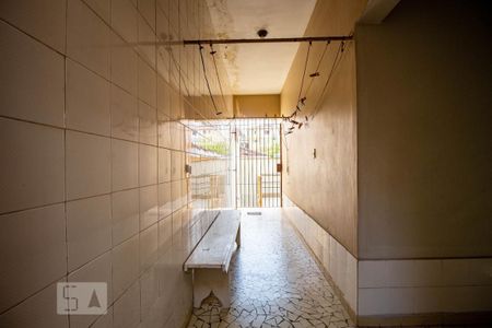 Casa à venda com 172m², 3 quartos e 2 vagas Casa à venda com 172m², 3 quartos e 2 vagasCorredor